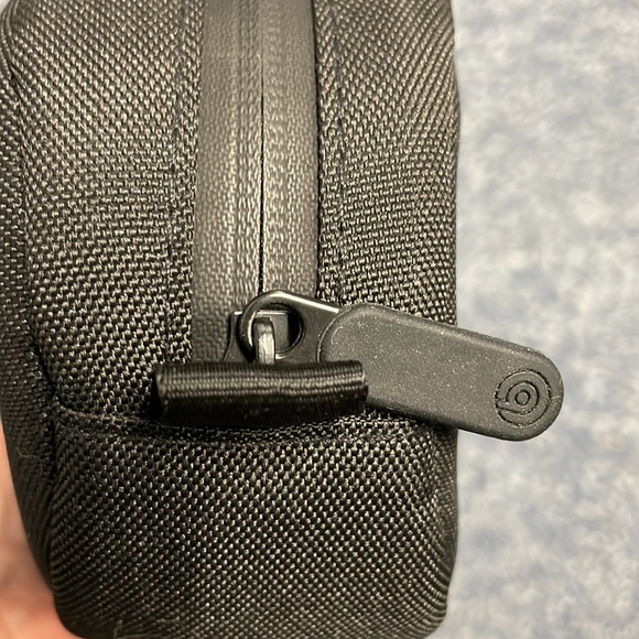 Black NWOT beats case - Picture 5 of 5